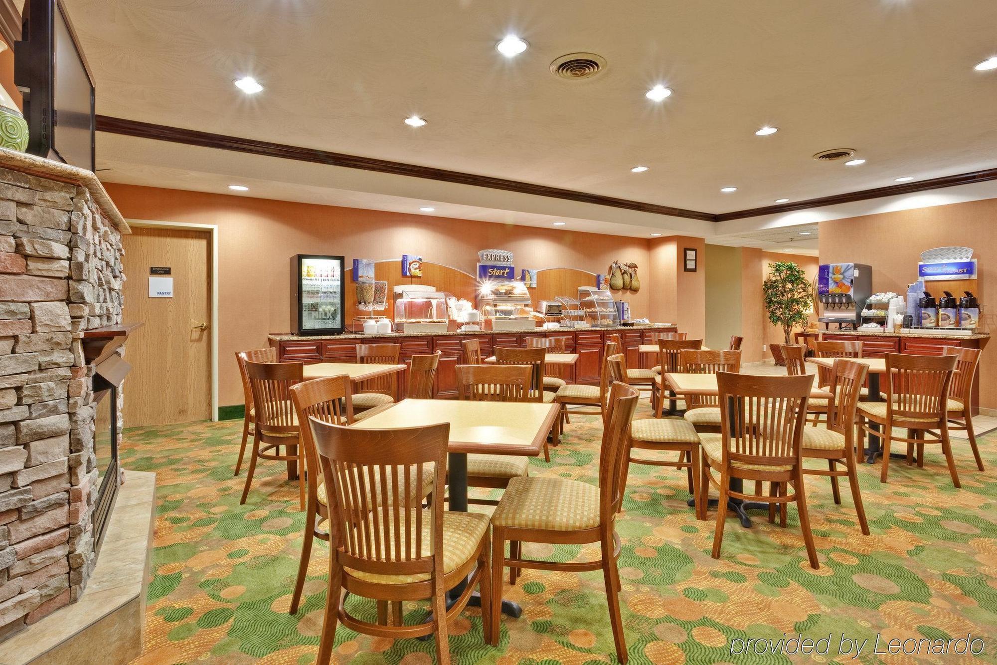 Holiday Inn Express Winfield - Teays Valley Hurricane Restoran foto