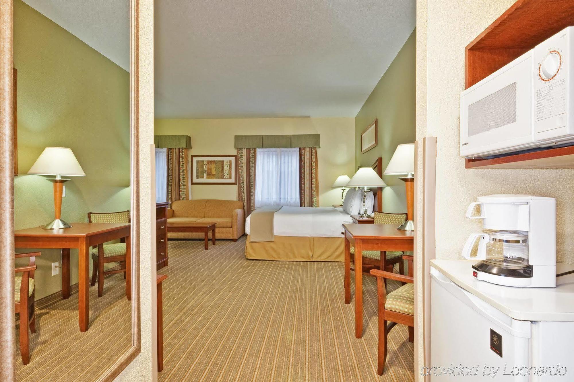 Holiday Inn Express Winfield - Teays Valley Hurricane Ruang foto