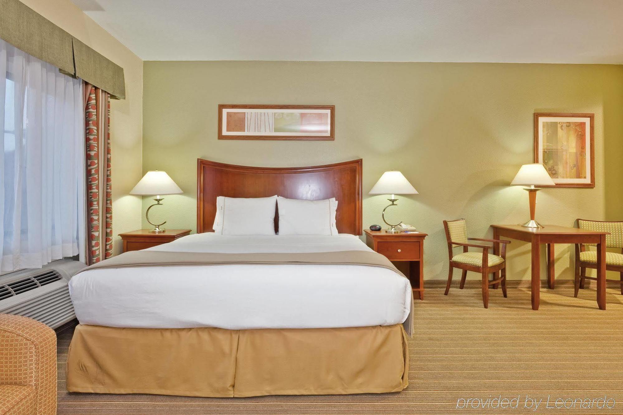 Holiday Inn Express Winfield - Teays Valley Hurricane Bagian luar foto