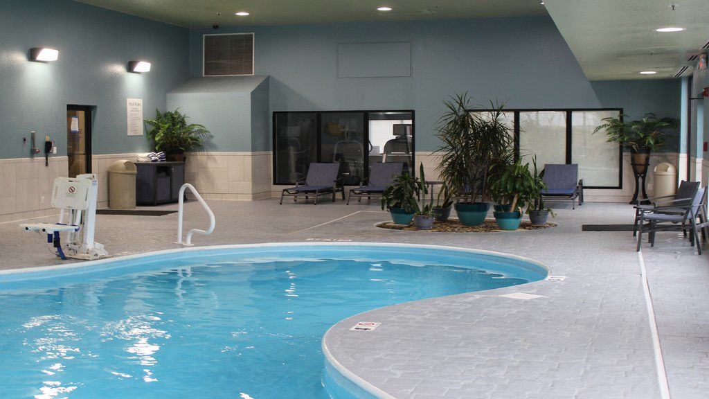 Holiday Inn Express Winfield - Teays Valley Hurricane Bagian luar foto