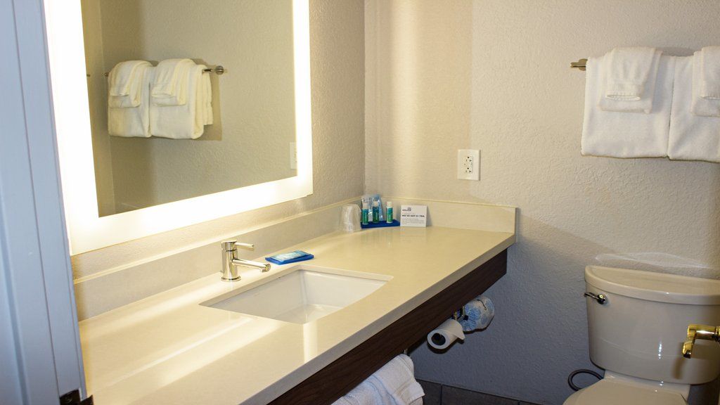 Holiday Inn Express Winfield - Teays Valley Hurricane Bagian luar foto