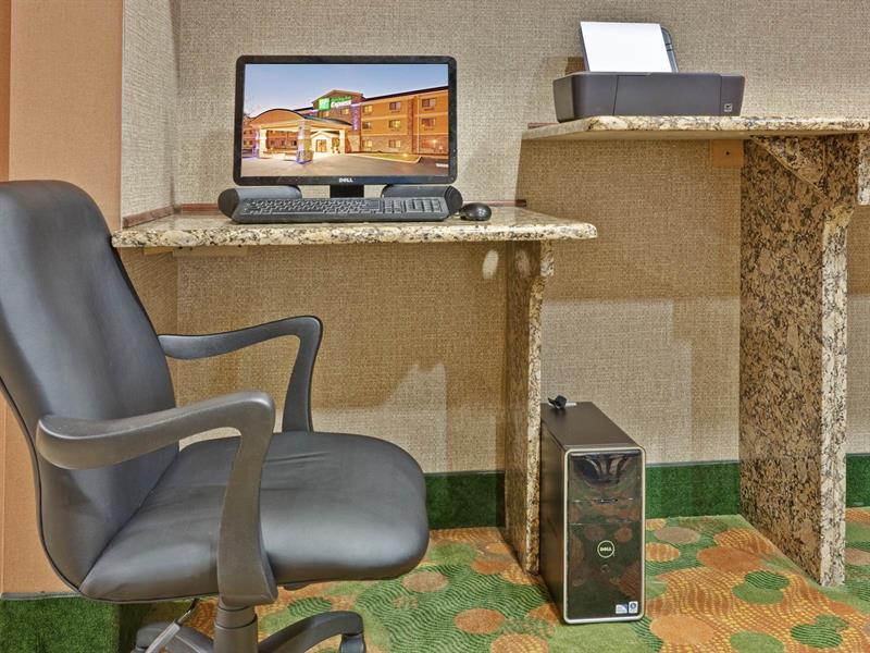 Holiday Inn Express Winfield - Teays Valley Hurricane Bagian luar foto
