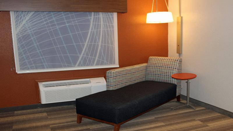 Holiday Inn Express Winfield - Teays Valley Hurricane Bagian luar foto