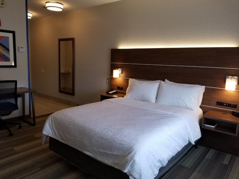 Holiday Inn Express Winfield - Teays Valley Hurricane Bagian luar foto