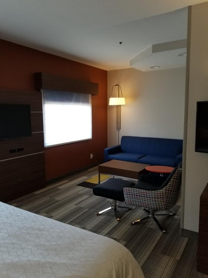 Holiday Inn Express Winfield - Teays Valley Hurricane Bagian luar foto
