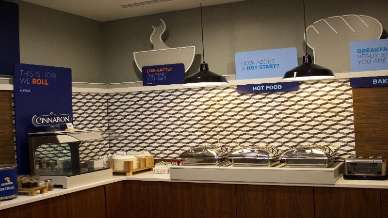 Holiday Inn Express Winfield - Teays Valley Hurricane Bagian luar foto